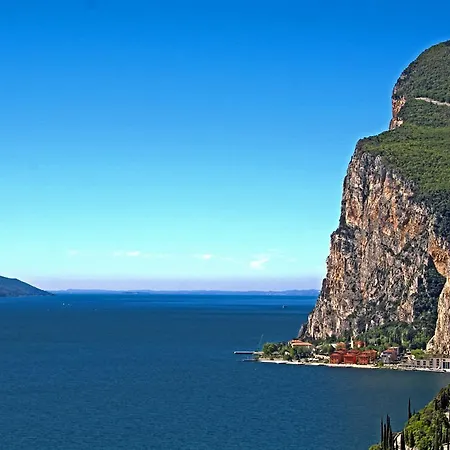 Casa Giacomina Garden And View By Gardadomusmea Tremosine